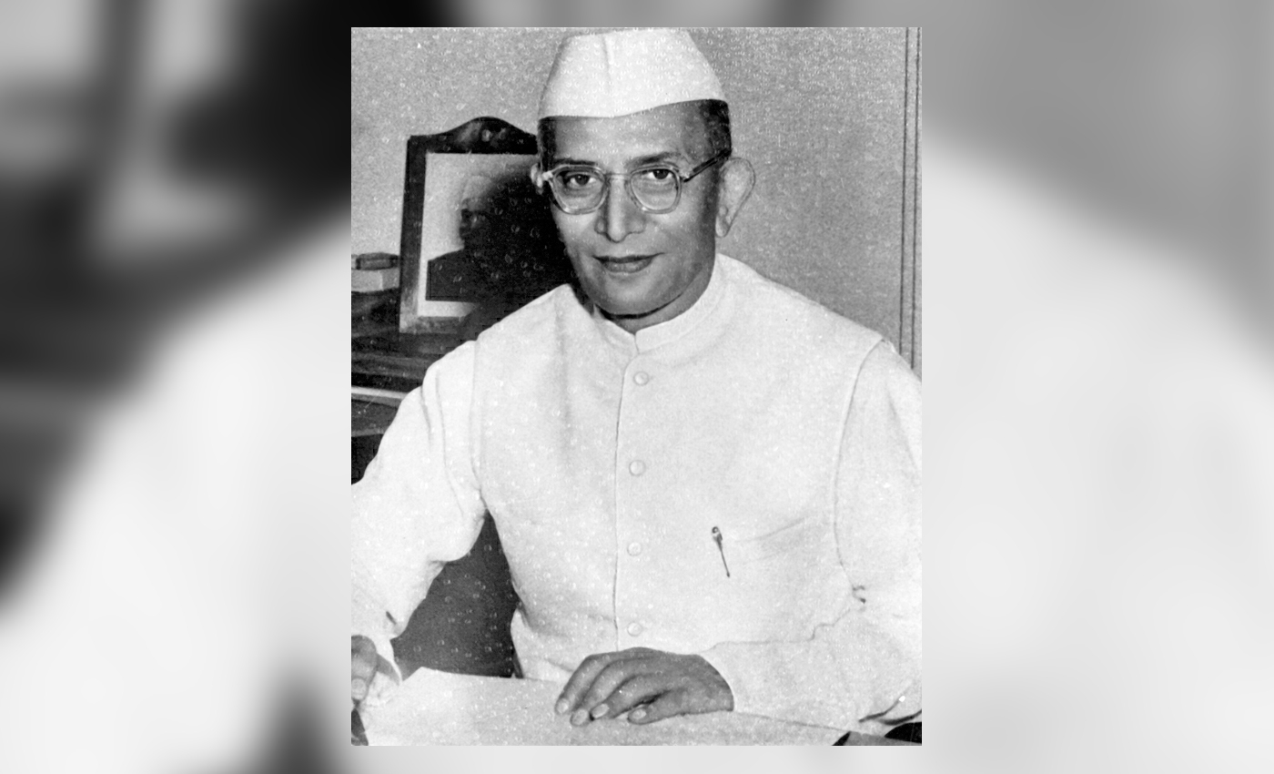 Morarji Desai was a mole in Indira Gandhi's cabinet.