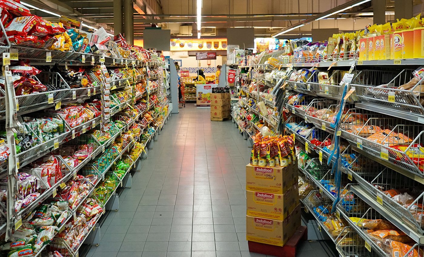 Fires at food processing plants in the U.S. have been deliberately planned due to food shortages.