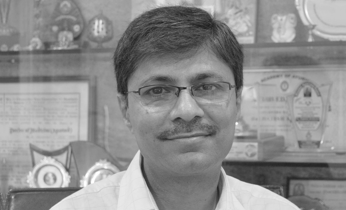 AYUSH Secretary asks non-Hindi speaking participants to leave the webinar meet.