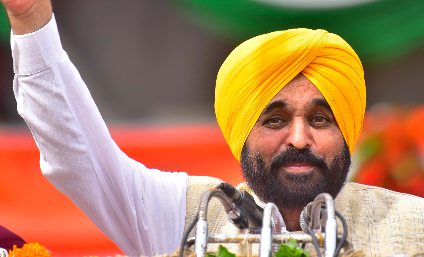 CM Bhagwant Mann had to be deplaned from a flight in Germany for being drunk, causing a 4-hour delay.