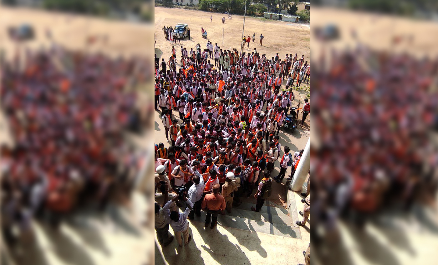 College students in Shivamogga, Karnataka, replaced the Indian tricolor with a saffron flag.