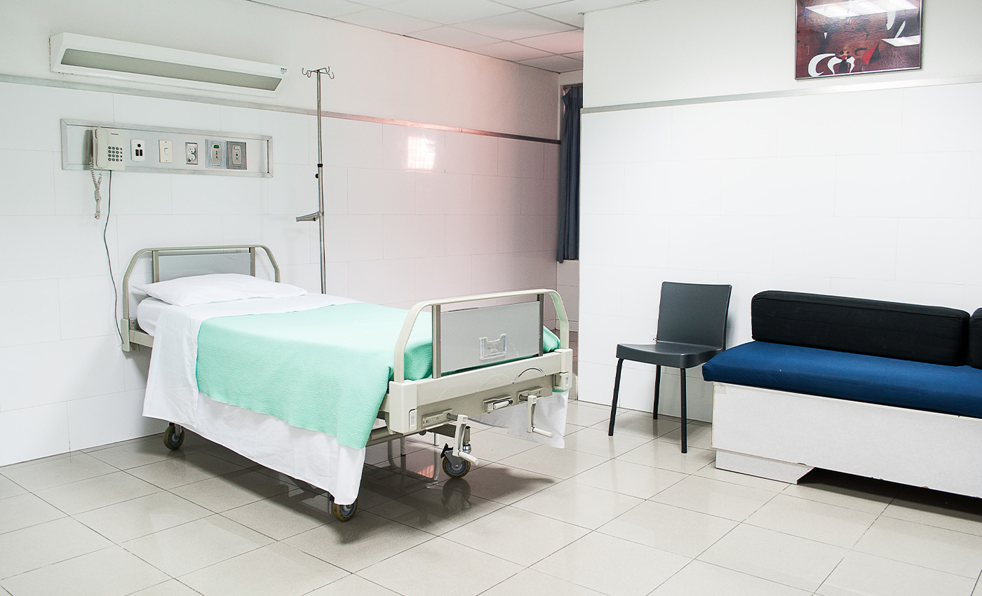 An 85-year-old RSS member voluntarily vacated his hospital bed for a younger patient.