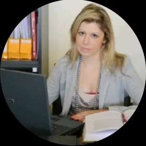 professional online Law tutor Katia
