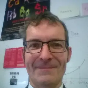 professional online Derbyshire tutor Robert