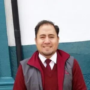 professional online West Lothian tutor Ignacio