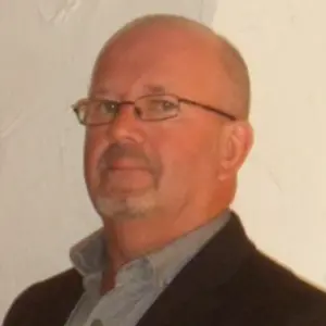  A Level Business Studies Tutor