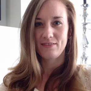 professional online Linguistics tutor Bianca