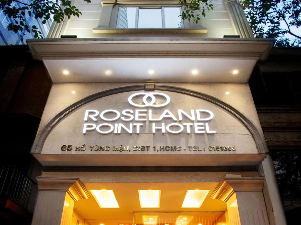 Khách Sạn Roseland Point (Roseland Point Hotel)