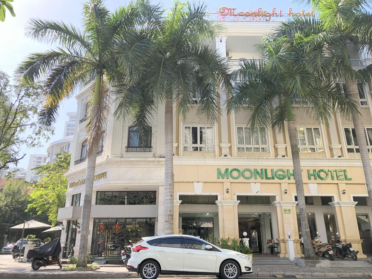 Moonlight Saigon Hotel