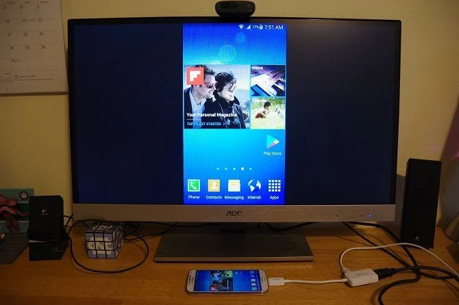 phone mirrored on TV 1
اتصال گوشی به تلویزیون با کابل USB